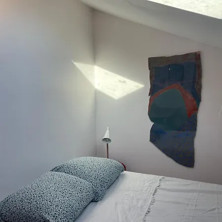 Habitación en casa particular Cozy In A Townhouse With Garden Montpellier