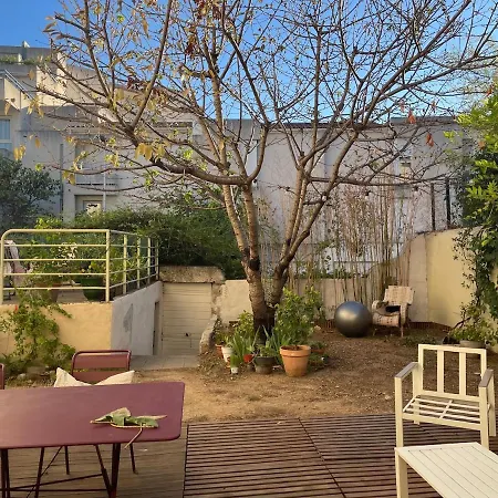 Habitación en casa particular Cozy In A Townhouse With Garden *